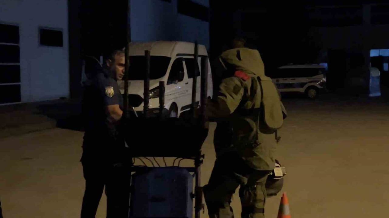 Çorum otogarında şüpheli valiz kontrollü olarak fünyeyle patlatıldı