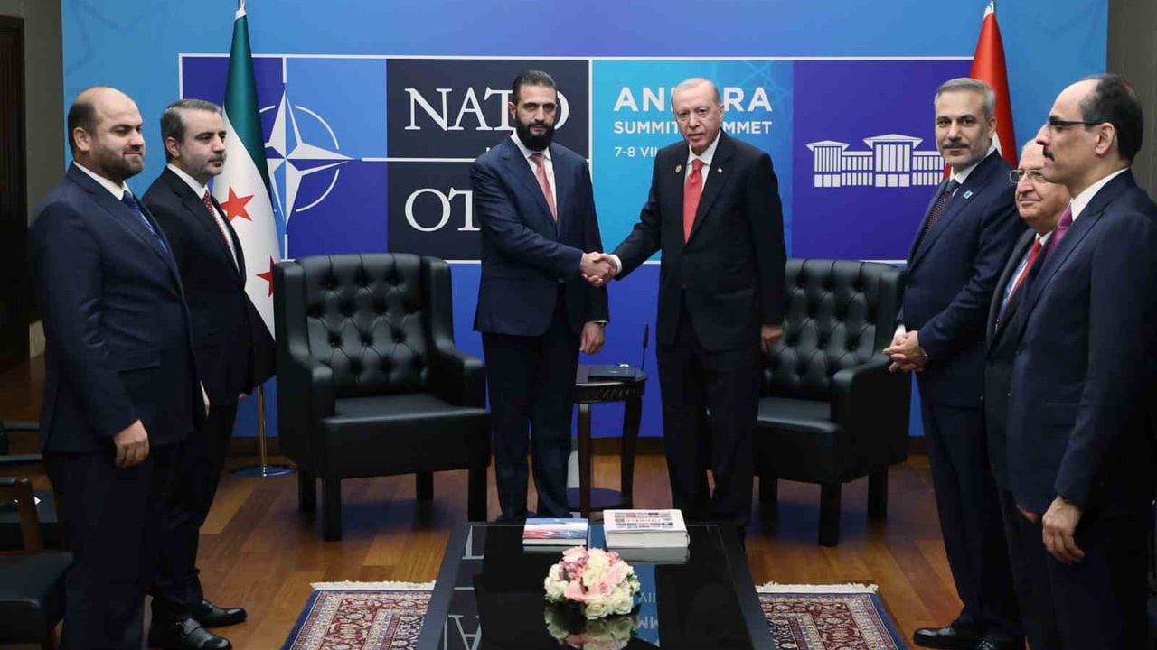 Cumhurbaşkanı Erdoğan, Ahmed Şara ile Cumhurbaşkanlığı Külliyesi'nde görüştü