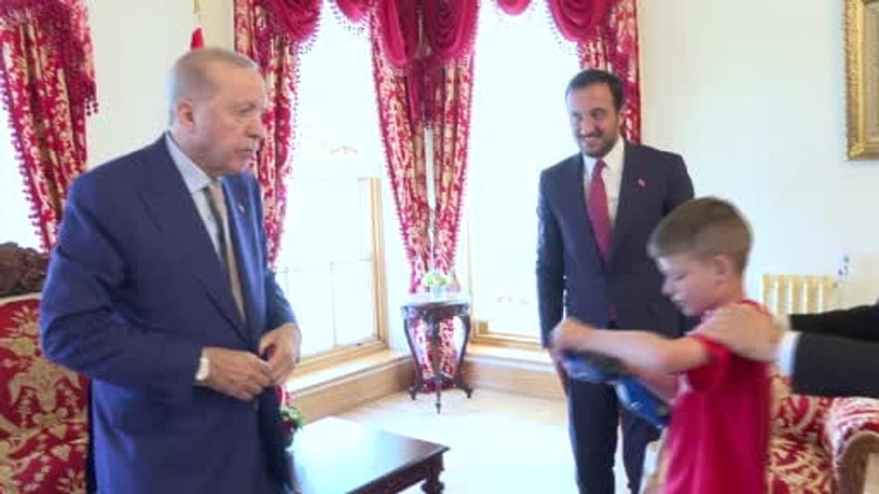 Cumhurbaşkanından küçük aktiviste davet: Joshua Harris Dolmabahçe'de kabul edildi