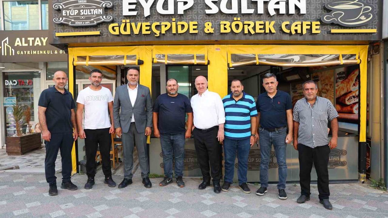 Darıca sokaklarında talepleri birinci ağızdan dinleyen başkan Muzaffer Bıyık