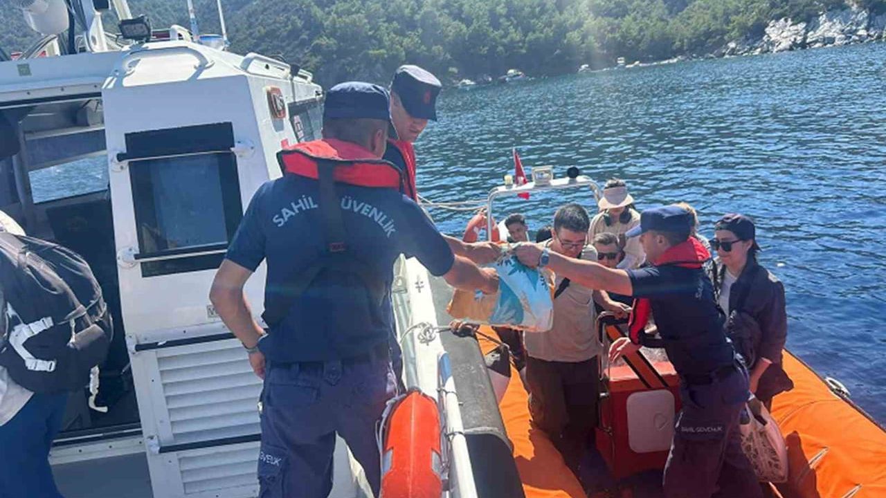 Datça’da 2’si çocuk 19 düzensiz göçmen yakalandı