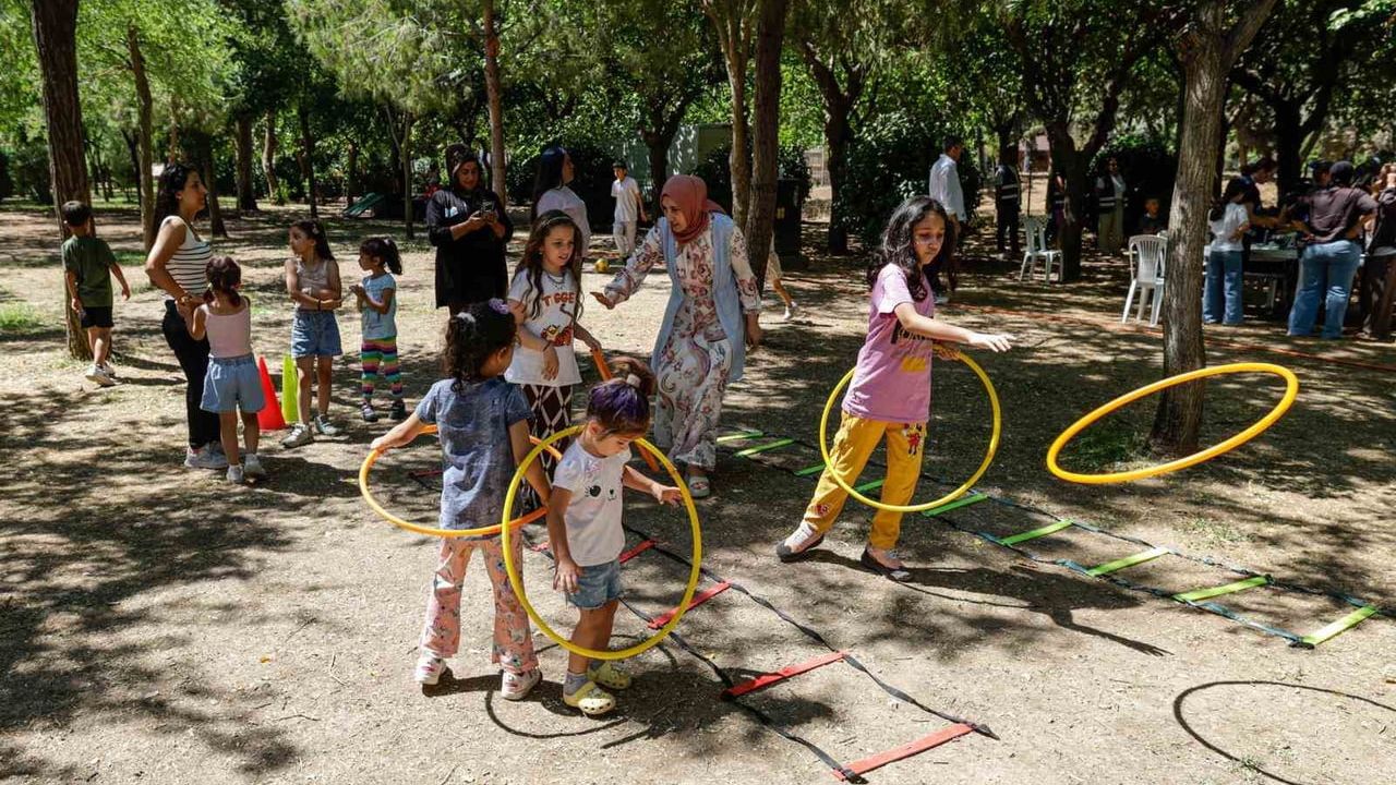 Dayanışma noktalarından yükselen yaz neşesi İzmir parklarında buluştu