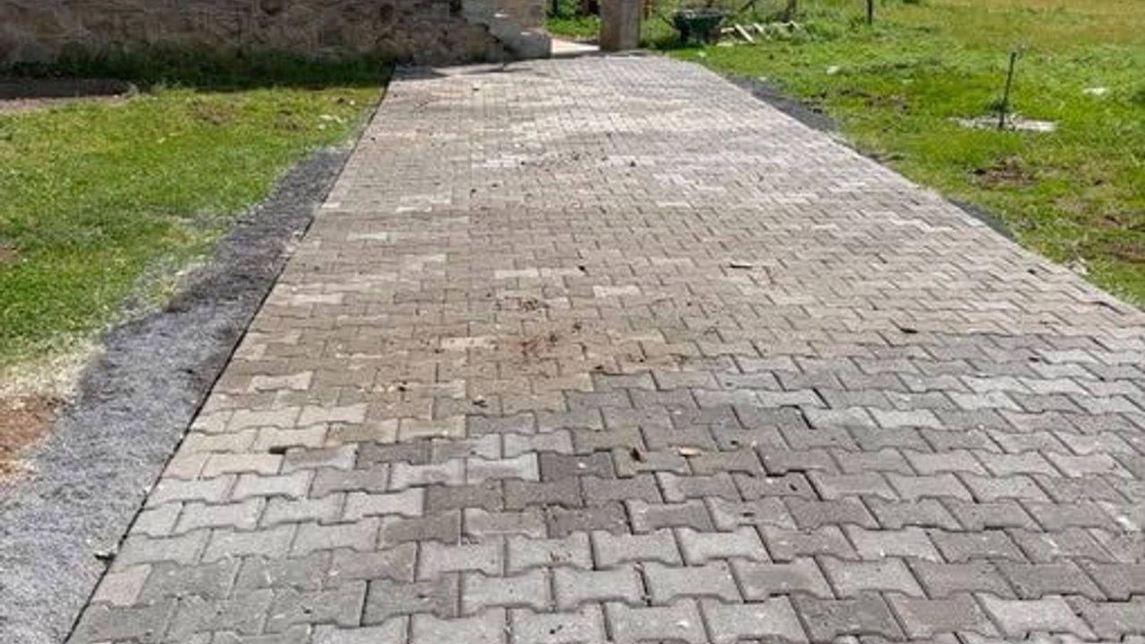 Dedeli belediyesi 'Balkona 4 Metre' projesini sürdürüyor