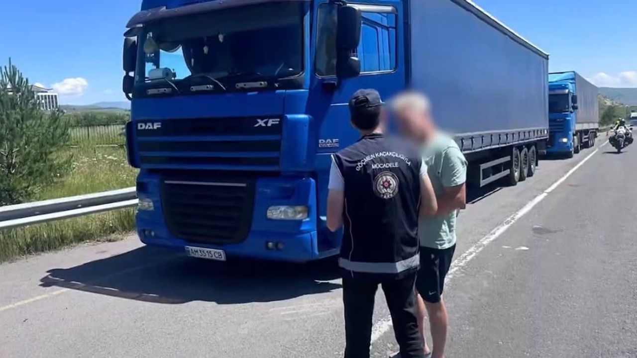 Denetim dalgası: 81 ilde 427 bin 968 kişinin kimlik kontrolü yapıldı
