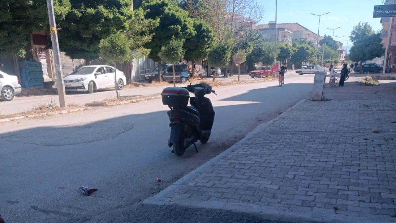 Devrilen elektrikli bisikletin sürücüsü yaralandı