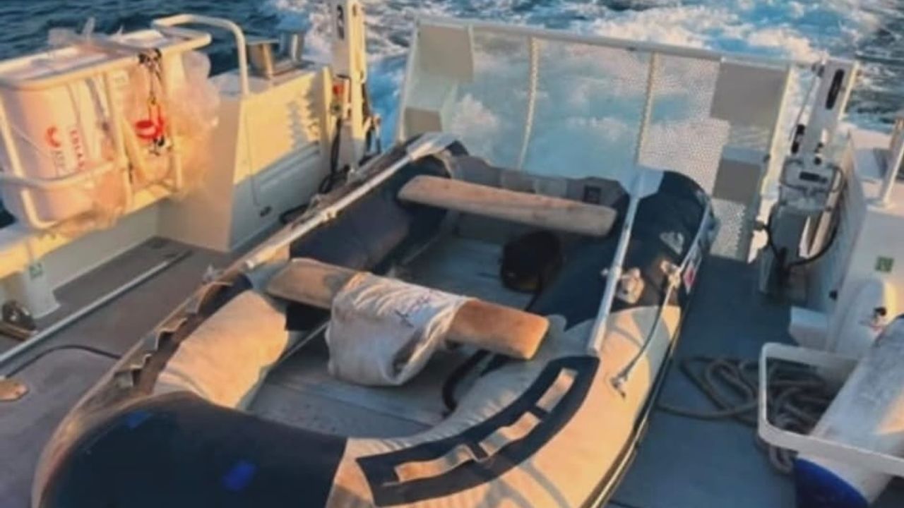 Didim açıklarında başıboş sürüklenen bot yediemin deposuna alındı
