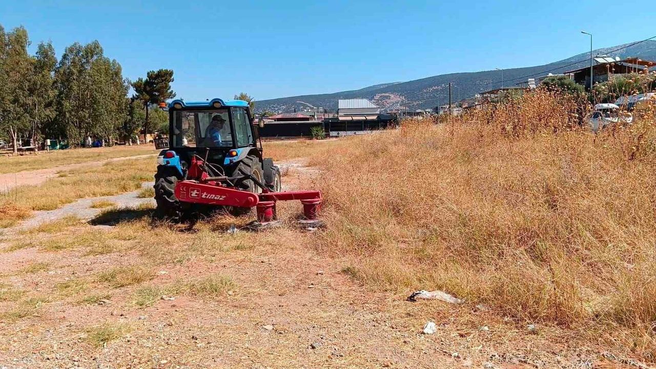 Didim Belediyesi kent genelinde planlı bakım çalışmalarını sürdürüyor