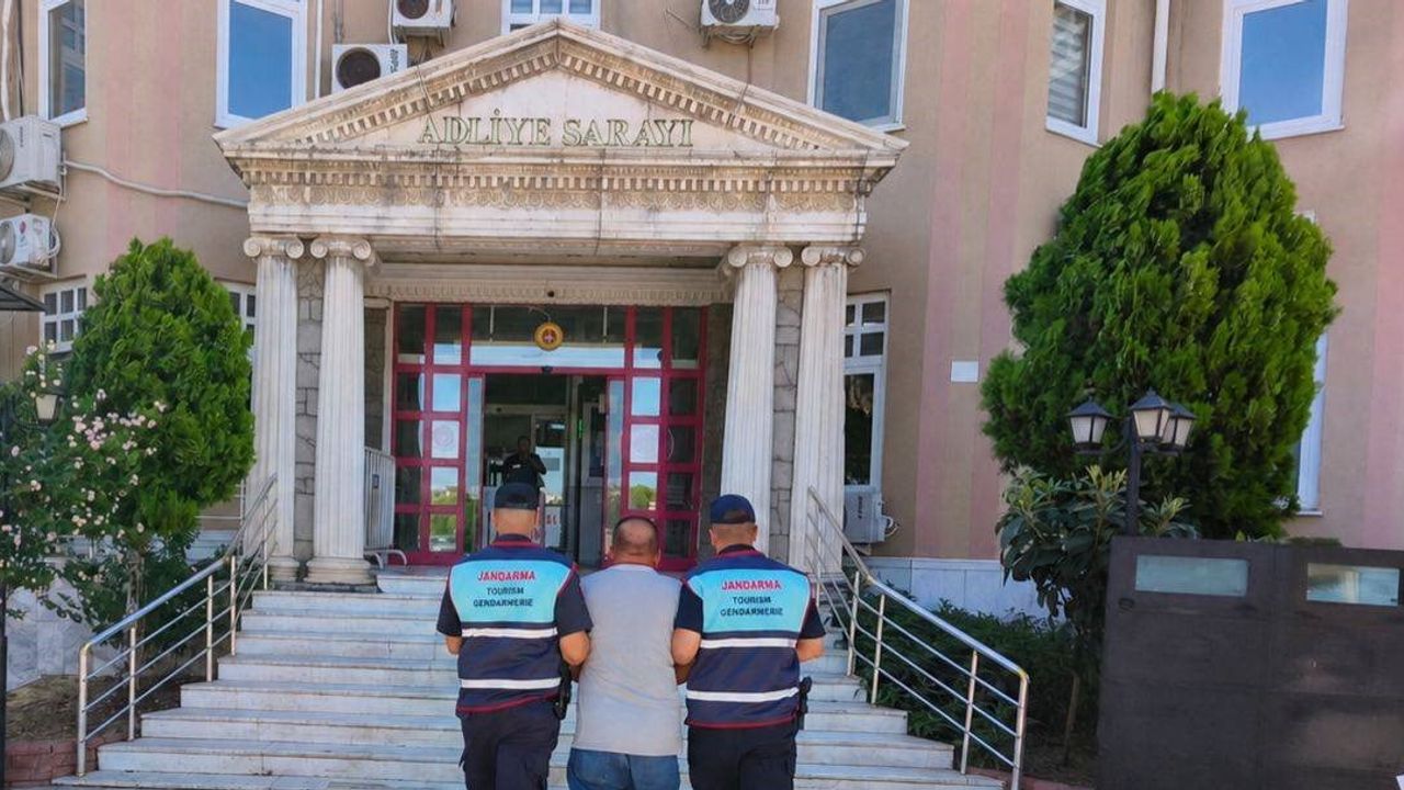 Didim'de jandarma uyuşturucu suçundan hükümlüyü yakaladı ve cezaevine teslim etti