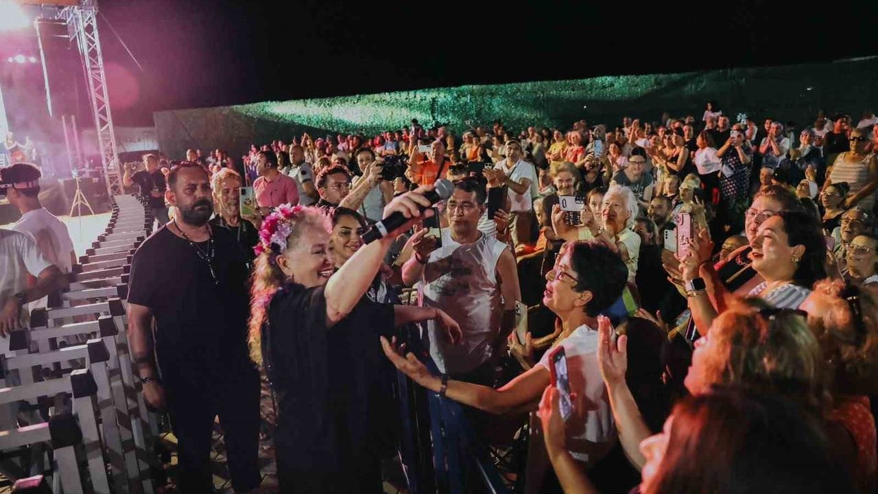 Didim’de Lavanta & Aromaterapi Festivali Suzan Kardeş konseriyle başladı