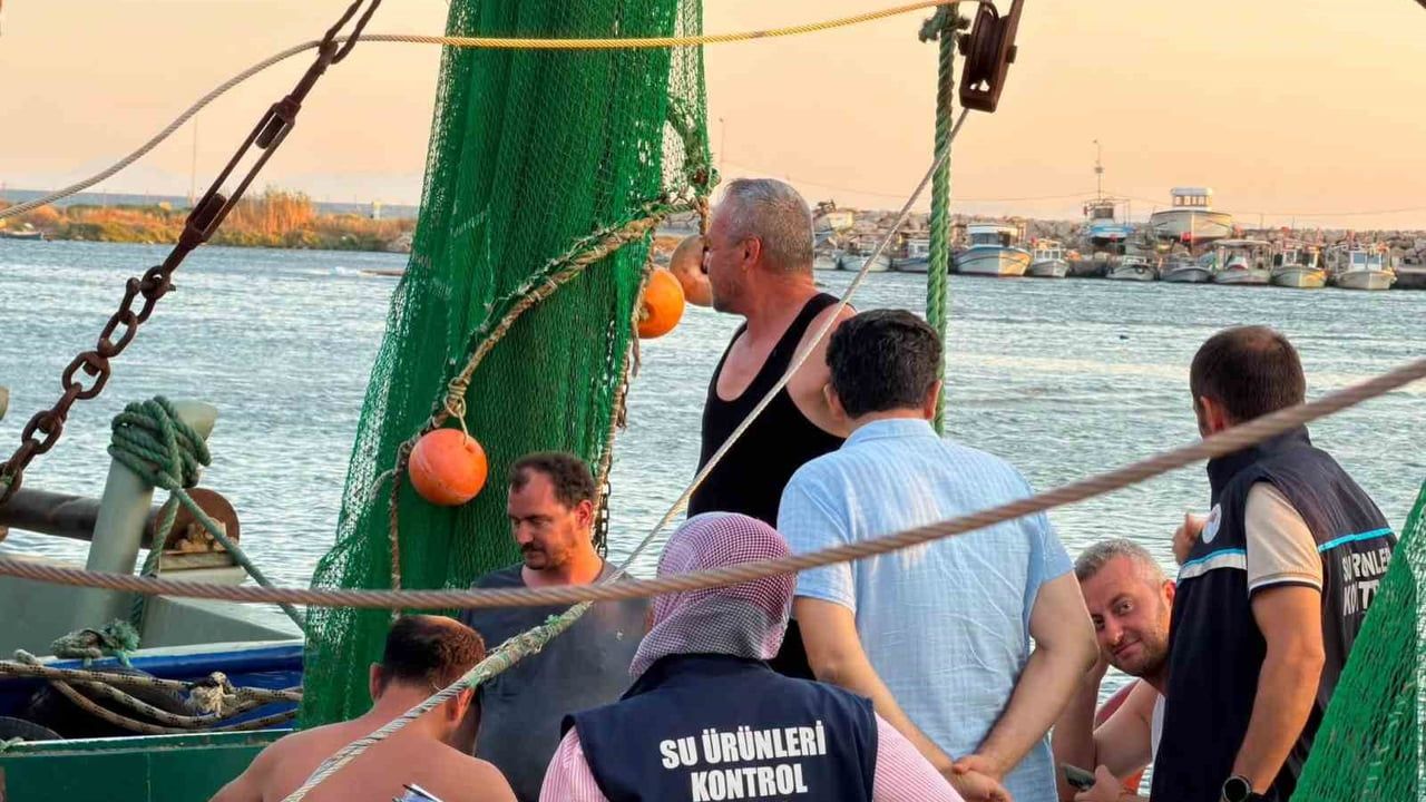 Didim'de trol teknelerine kapsamlı belge ve av aracı denetimi