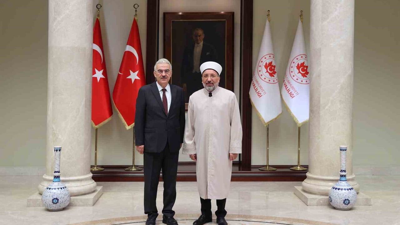 Diyanet işleri başkanı Prof. Dr. Safi Arpaguş'tan Bursa valiliğine ziyaret