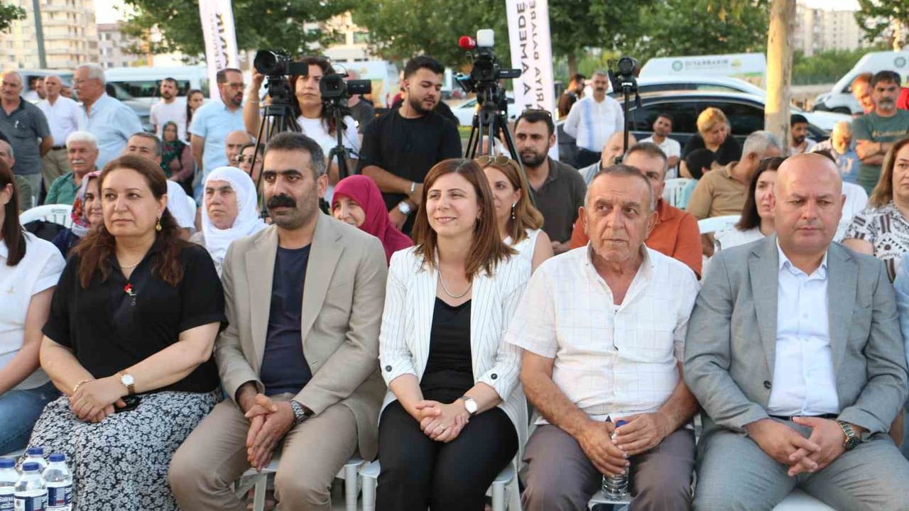 Diyarbakır'da 100 bin kapasiteli Halk Ekmek fabrikası açıldı