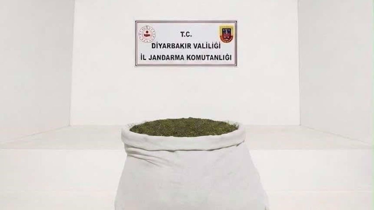 Diyarbakır'da 107 kilo esrar ele geçirildi