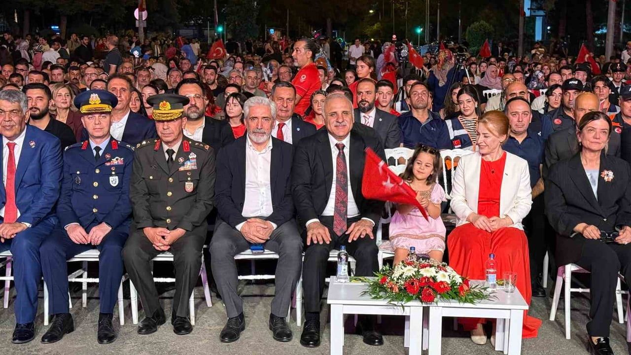 Diyarbakır’da 15 Temmuz anma programı düzenlendi