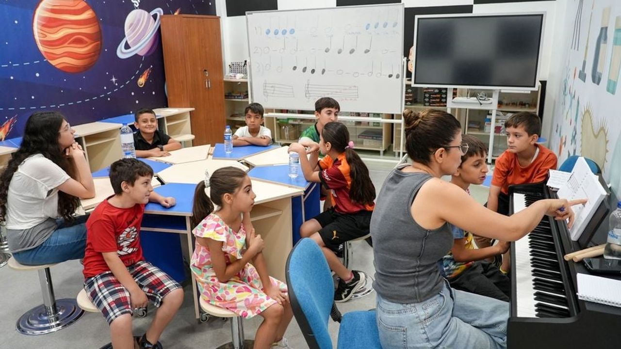 Diyarbakır'da 520 çocuk yaz döneminde sanat ve bilim atölyelerinden ücretsiz faydalanıyor
