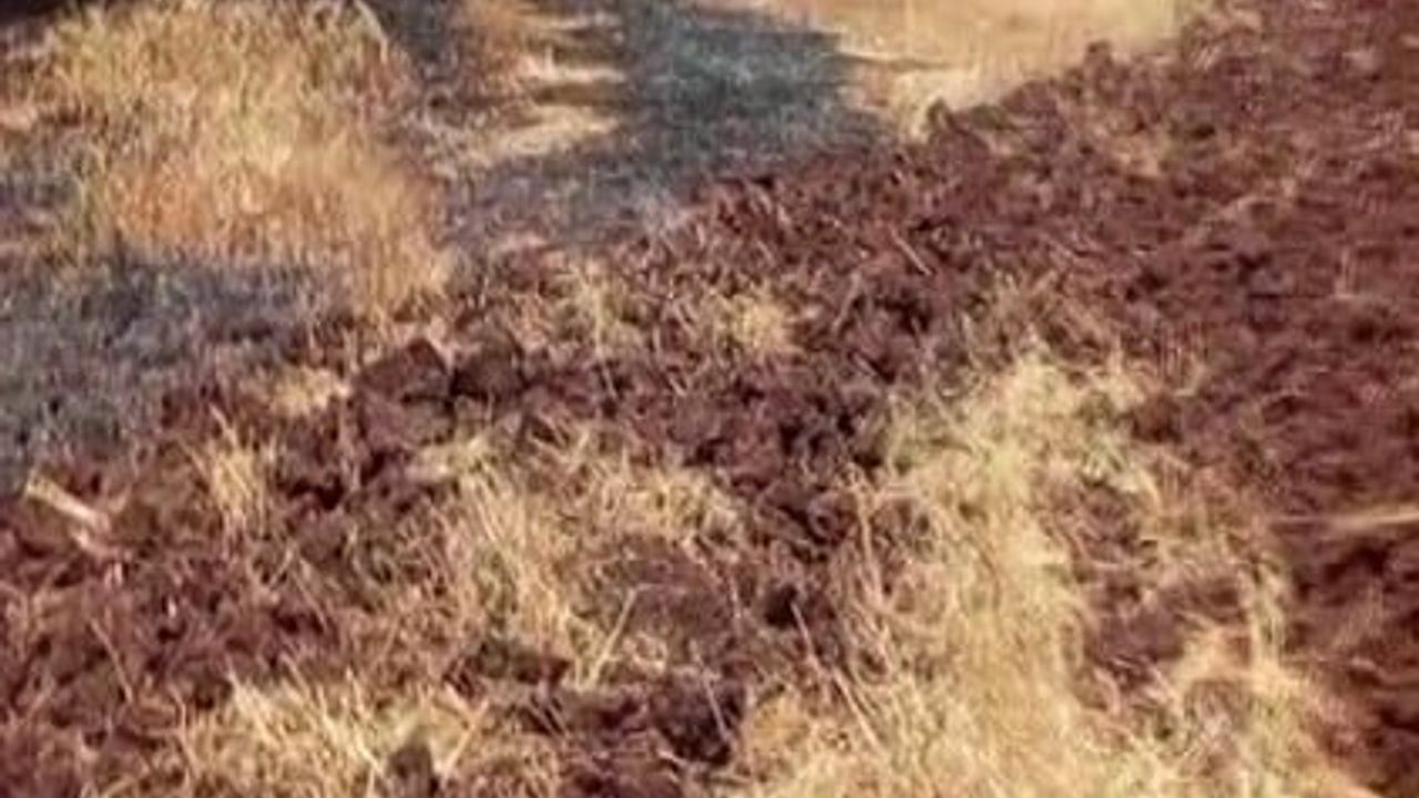 Diyarbakır’da biçerdöveri yanan Yozgatlı vatandaşa köylülerden destek: biçerdöverin borcu için 800 bin lira topladılar