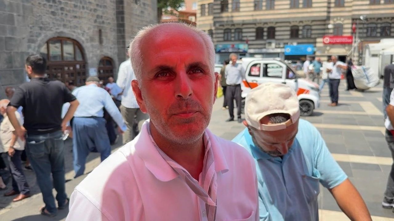 Diyarbakır'da cuma sonrası ikram geleneği devam ediyor