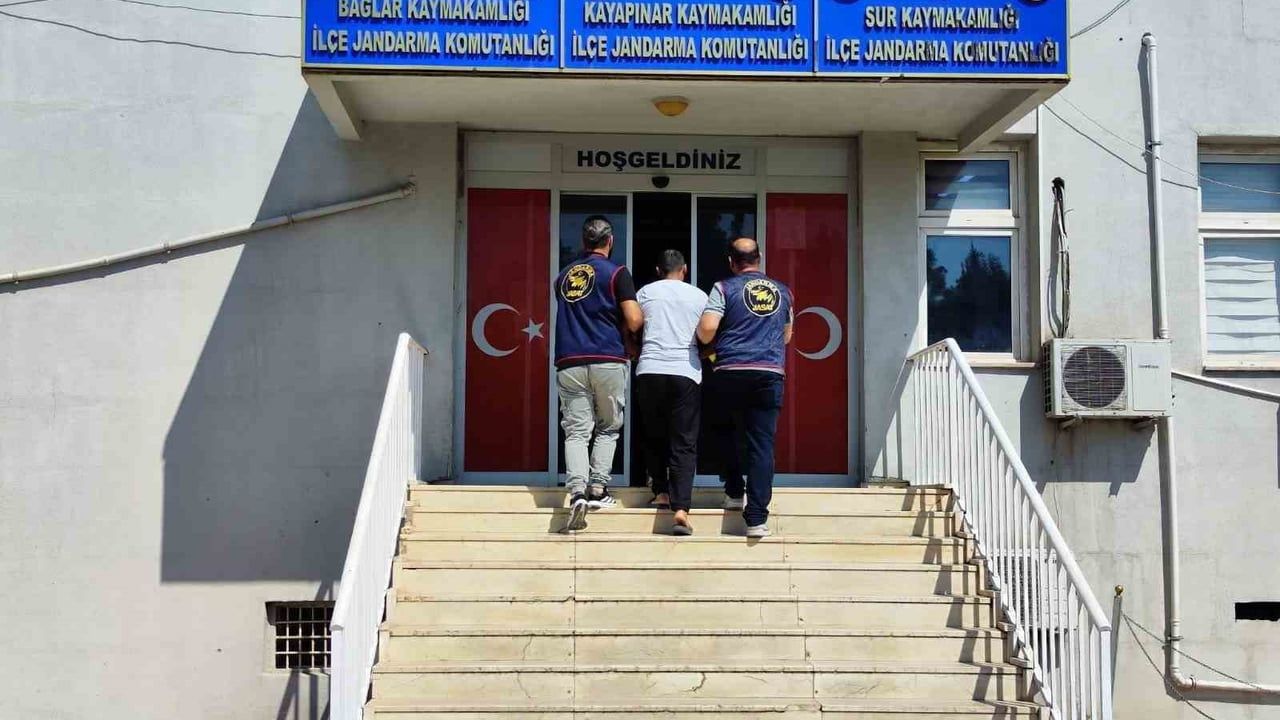 Diyarbakır'da jandarma ağları: 137 hükümlü yakalandı