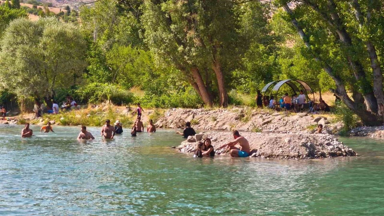 Doğanın içinde ücretsiz tatil: Tağar Çayı ünlü tatil beldelerini aratmıyor