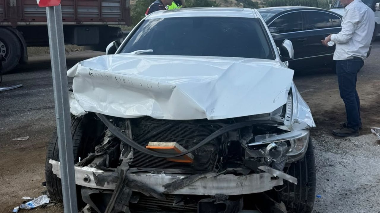 Doğanşehir'de düğün konvoyunda zincirleme kaza: 9 kişi tedaviye alındı