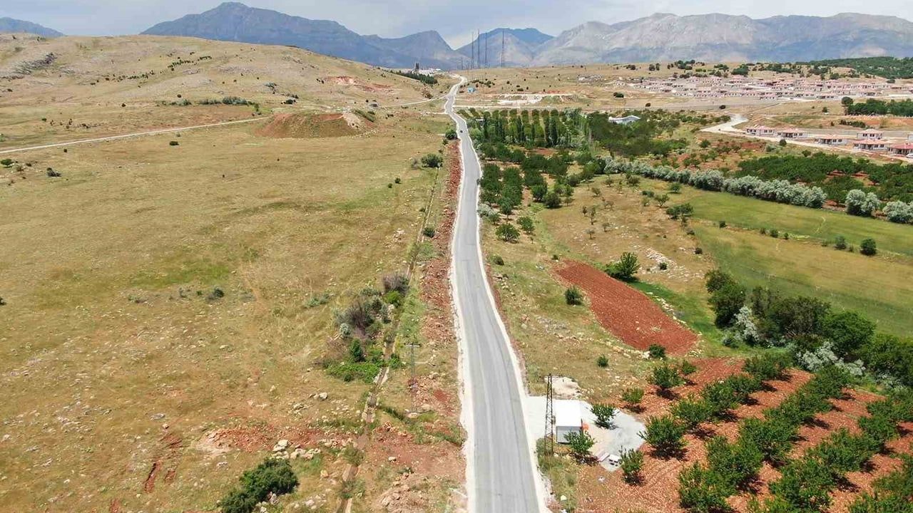 Doğanşehir Yolkoru’da tozlu yol tarihe karıştı