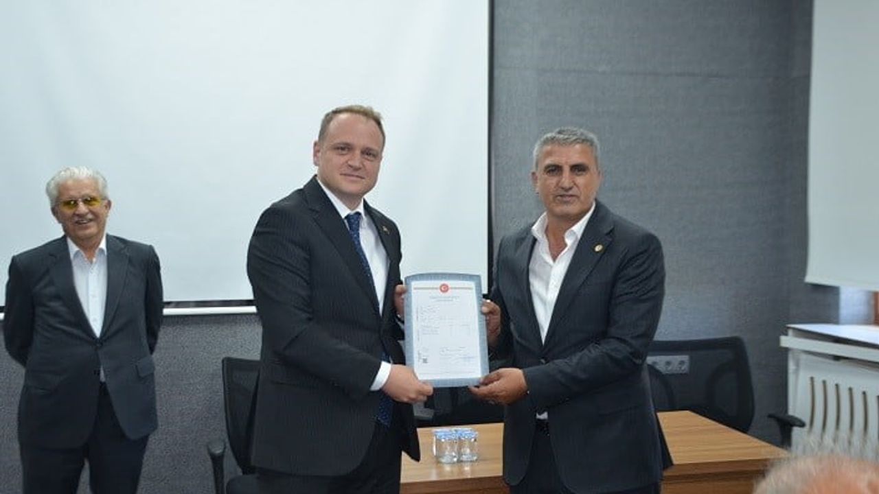 Dokuzpınar'da bekleyiş sona erdi, hak sahiplerine tapu verildi