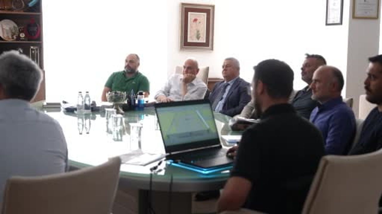 Düzce Belediyesi Kaynaşlı modern pazaryeri projesini Kaynaşlı Belediyesi'ne teslim etti