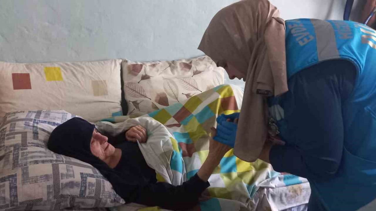 Düzce'de evde sağlık ağı altı ayda binlerce kişiye ulaştı