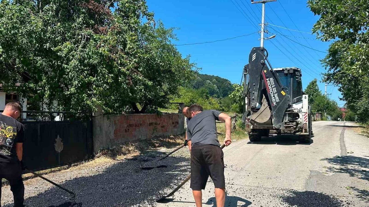 Düzce'de kırsal yollar güçleniyor: Fındıklı'da asfalt yama tamamlandı
