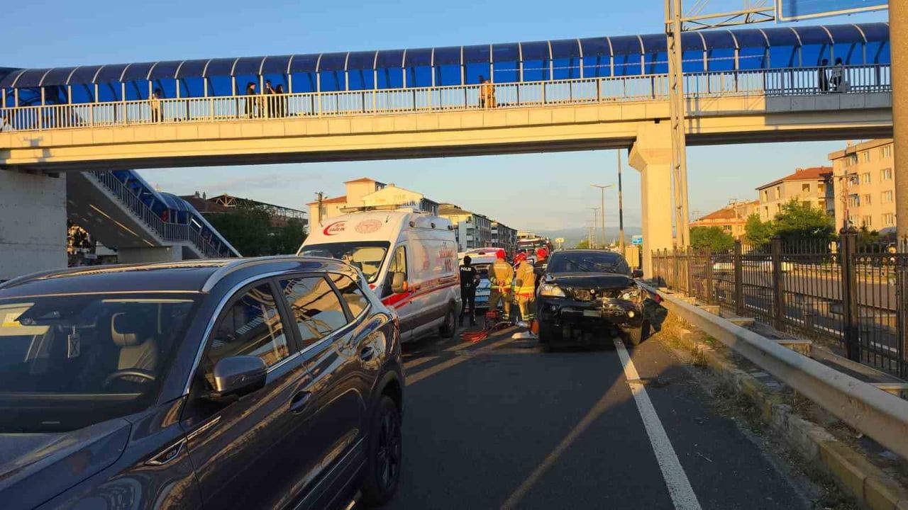 Düzce’de zincirleme kaza: 1 ölü, 1 yaralı