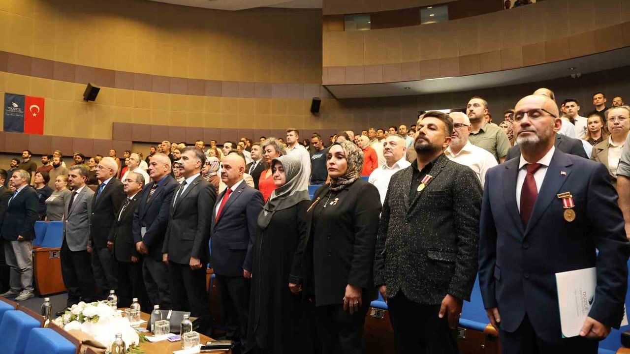 Düzce Üniversitesi'nde 15 Temmuz gazileri anıldı
