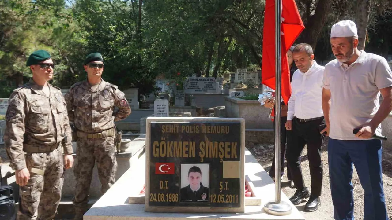 Edirne’de 15 Temmuz programında şehit kabirleri ziyaret edildi