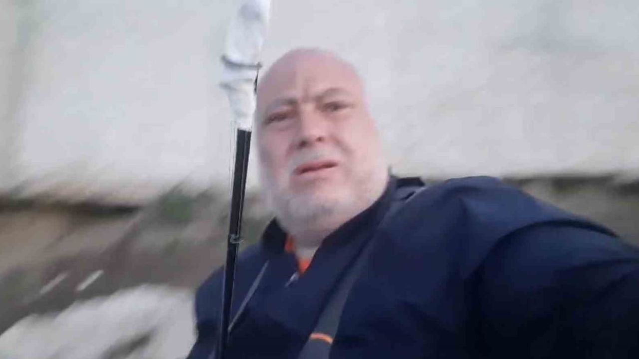 Edirne'de esnaf 30 kiloluk yayın balığını nehirde gezdirdi