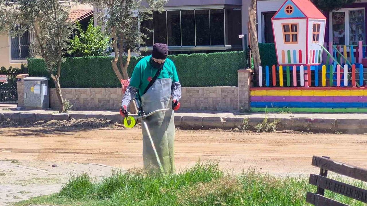 Efeler belediyesi'nden Mimar Sinan Mahallesi parklarına kapsamlı bakım