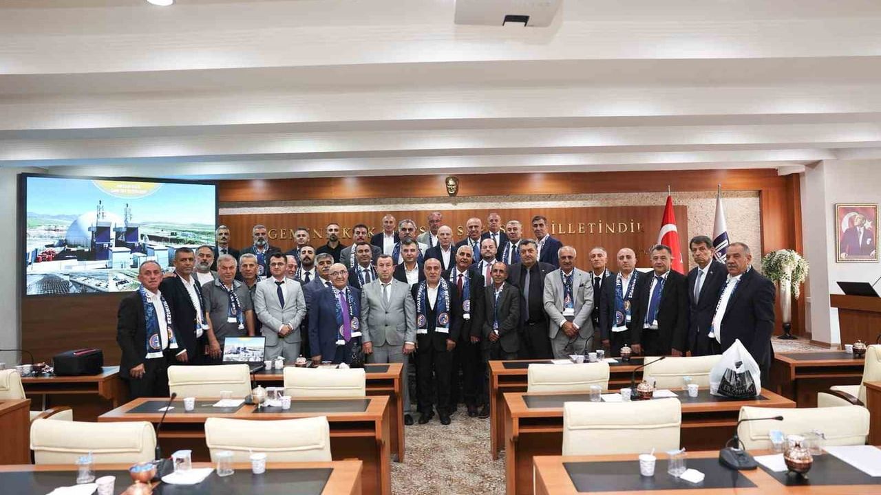 Ege'den dadaşlara sıla-i rahim: 45 kişilik heyetle Erzurum buluşması