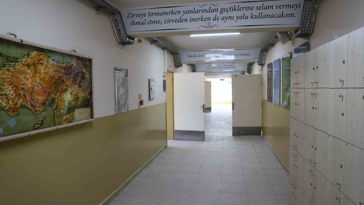 Eğitim yuvaları Bursa Büyükşehir Belediyesi ile yenileniyor
