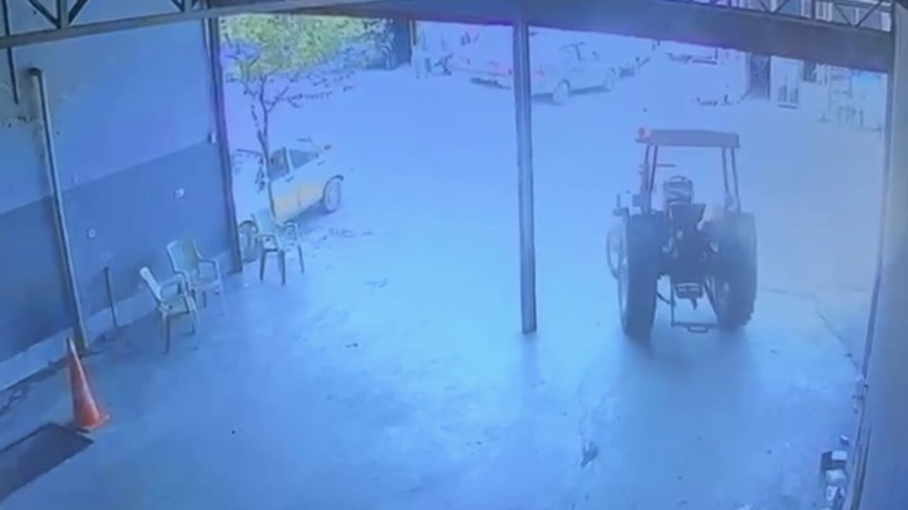 El freni çekilmeyen traktör metrelerce ilerledi, yoldan geçen sürücü durdurdu