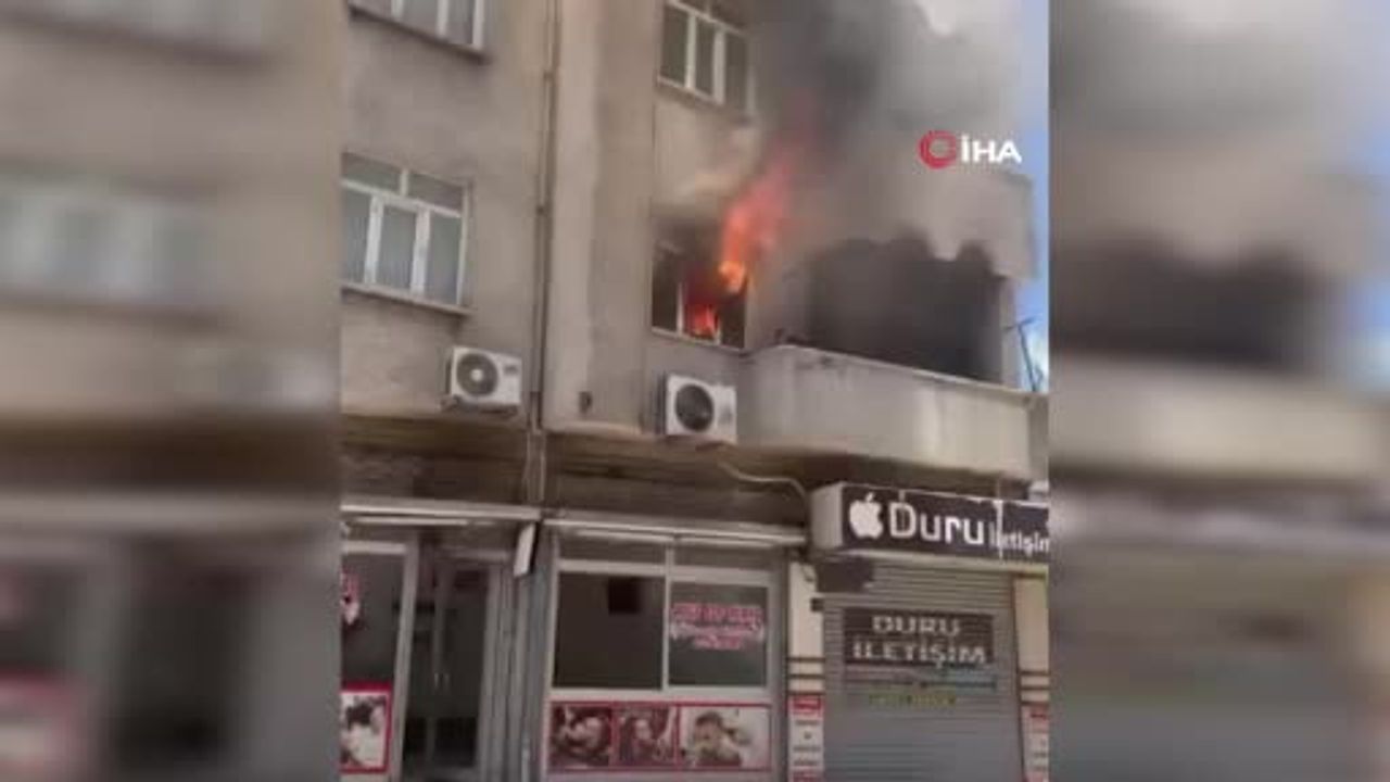 Elazığ'da ev yangını itfaiye tarafından söndürüldü