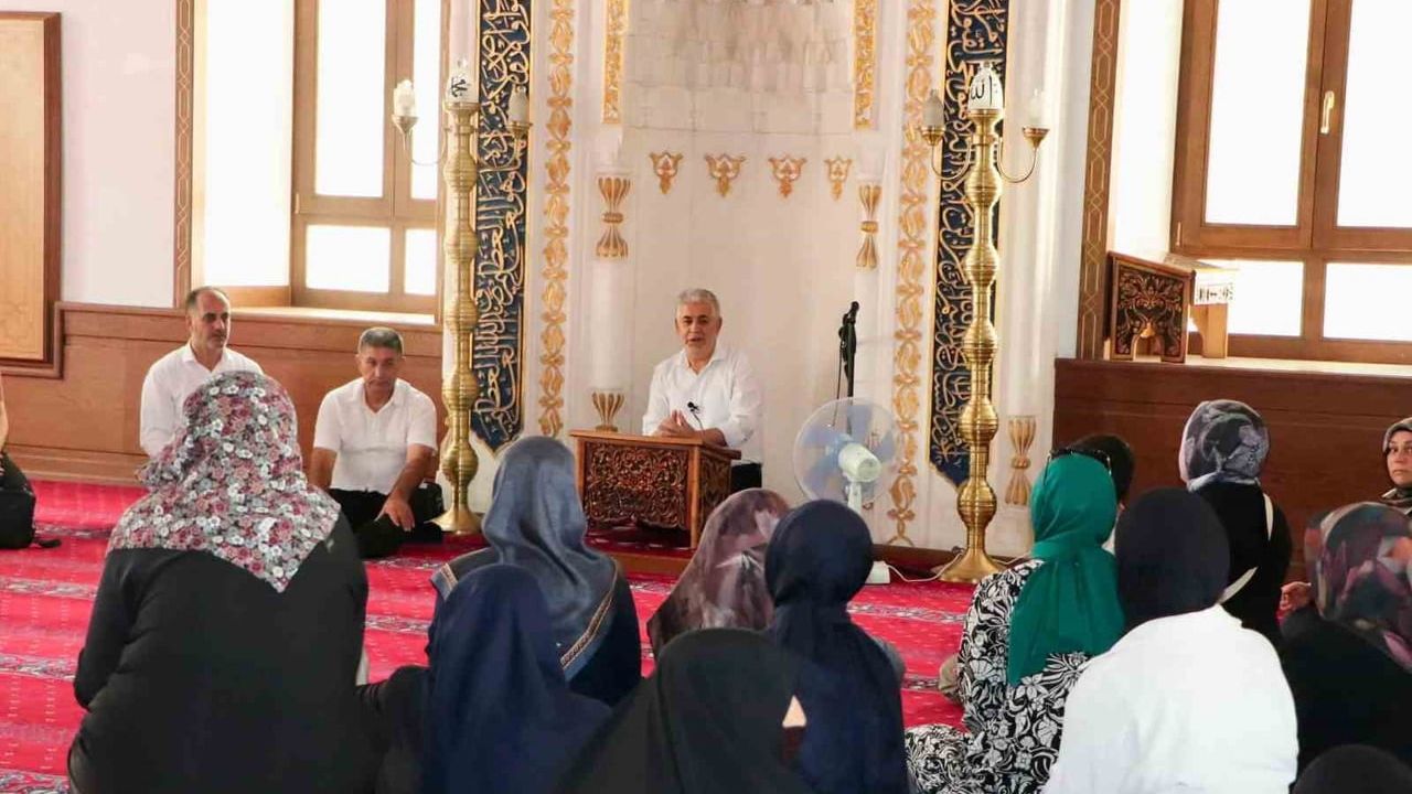 Elazığ'da ibadet ve usul ağırlıklı umre hazırlık semineri