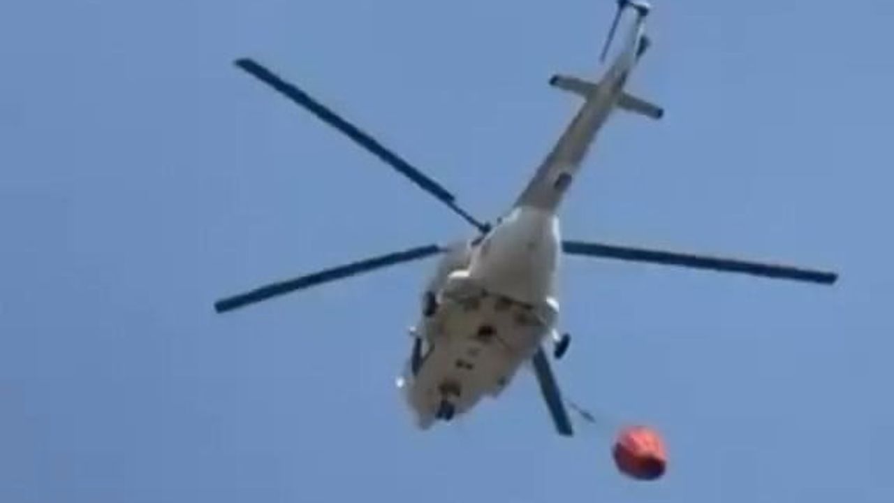 Elazığ'da Nimri Dağı'nda başlayan yangına helikopter desteğiyle müdahale sürüyor