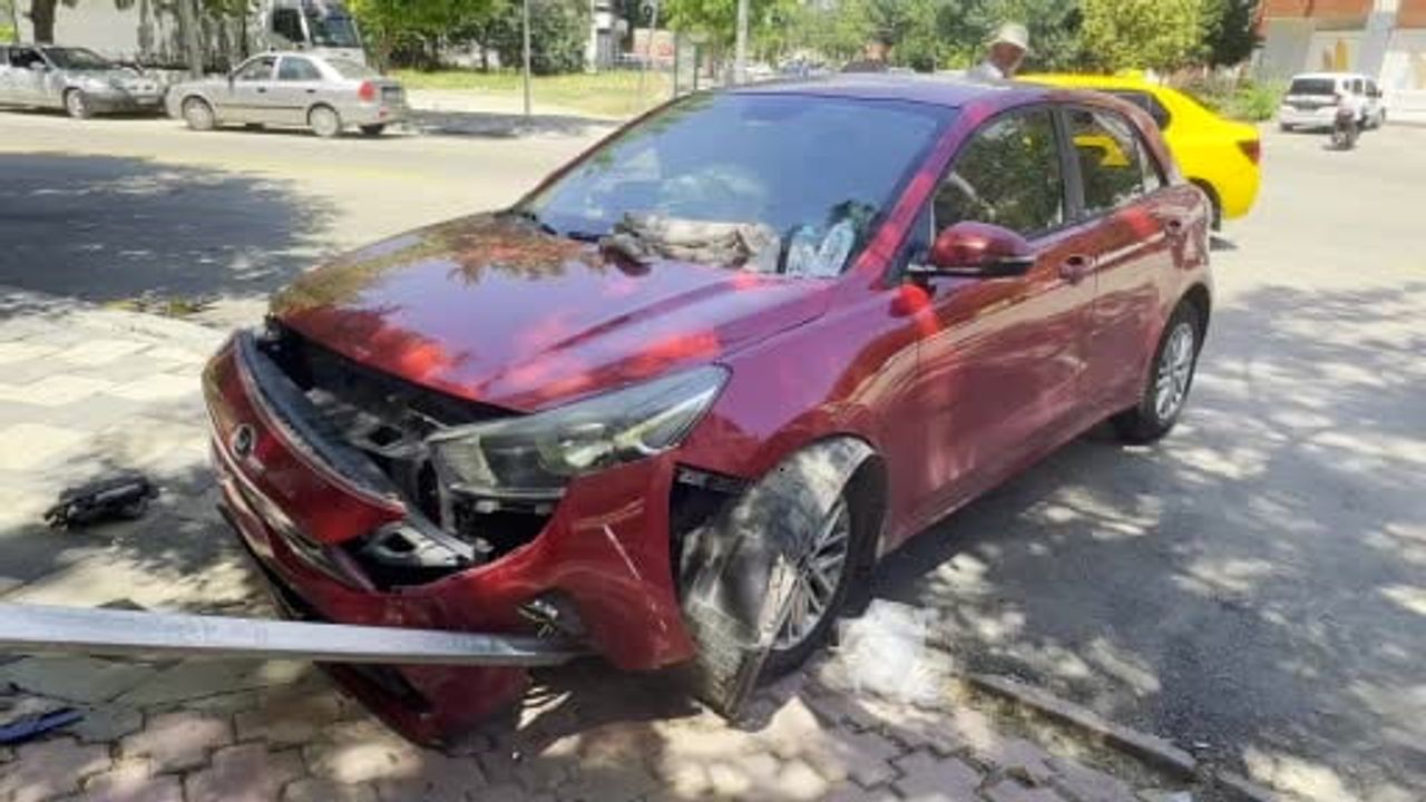Elazığ’da ticari taksi ile otomobil çarpıştı: 6 yaralı