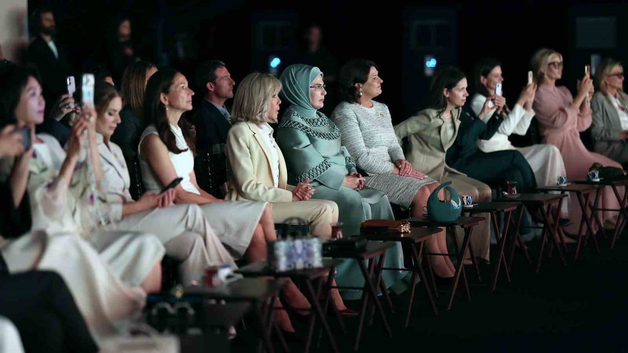 Emine Erdoğan, NATO marjında lider eşleriyle Çankaya Köşkü'nde bir araya geldi