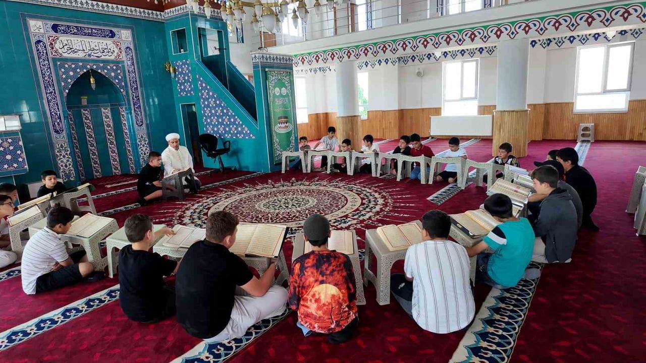 Erciş’te yaz Kur'an kursları başladı