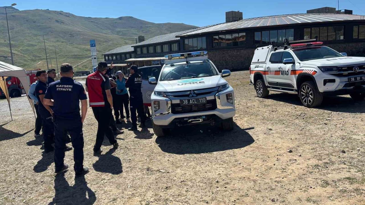 Erciyes’te rahatsızlanan 3 kişi ekipler tarafından kurtarıldı