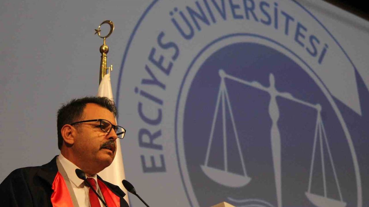 Erciyes Üniversitesi Hukuk Fakültesi 19. dönem mezunları: 208 yeni avukat