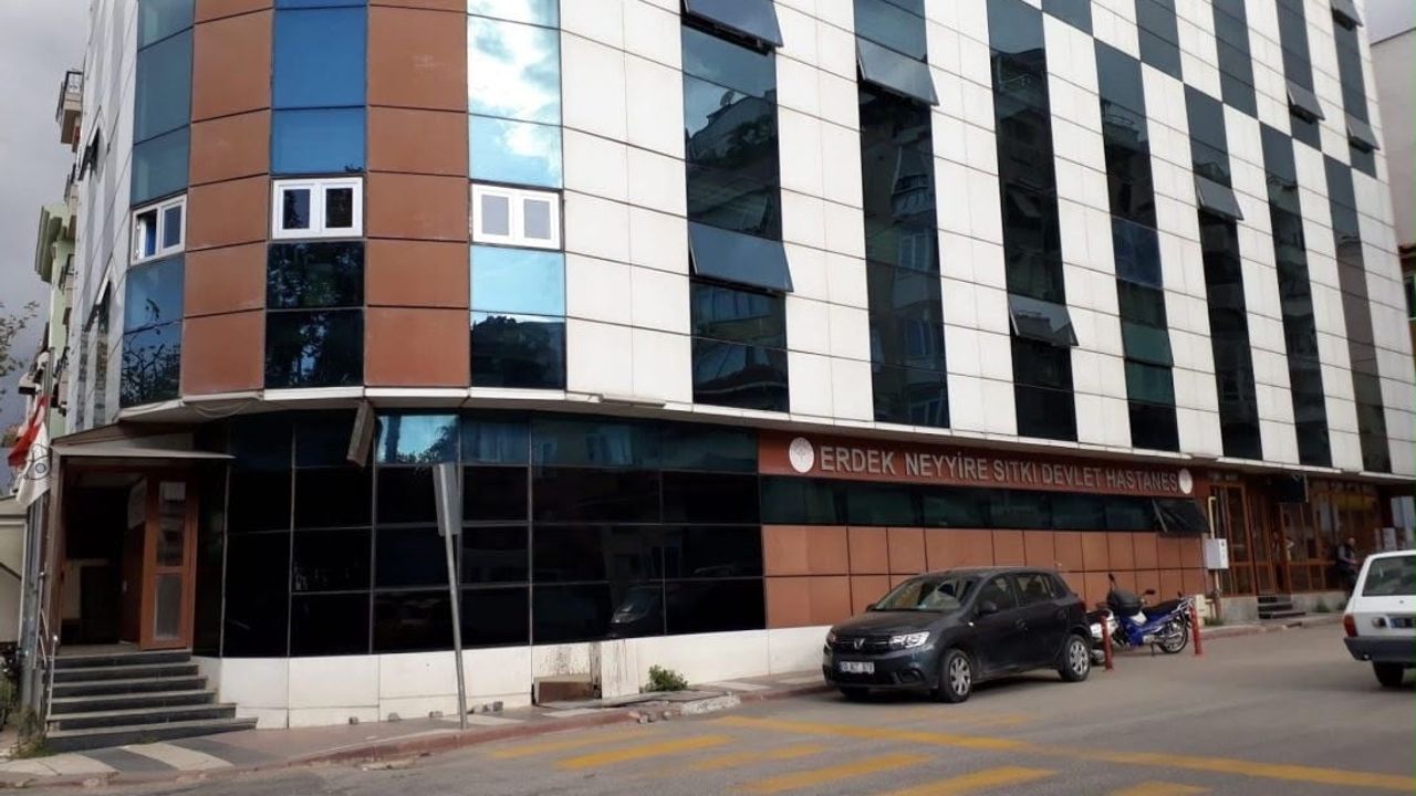 Erdek’te denize giren kadın yaşamını yitirdi