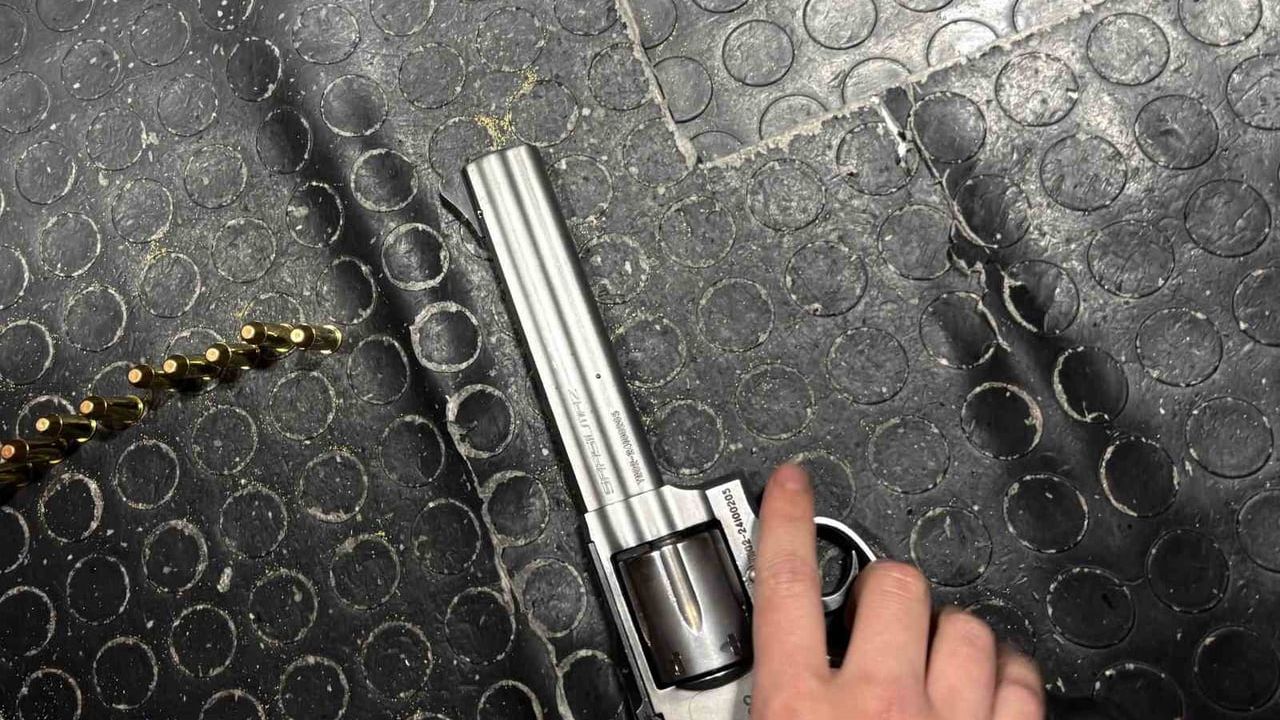 Erdoğan'dan NATO liderlerine 'altıpatlar' jesti: hediye edilen revolver ve özellikleri