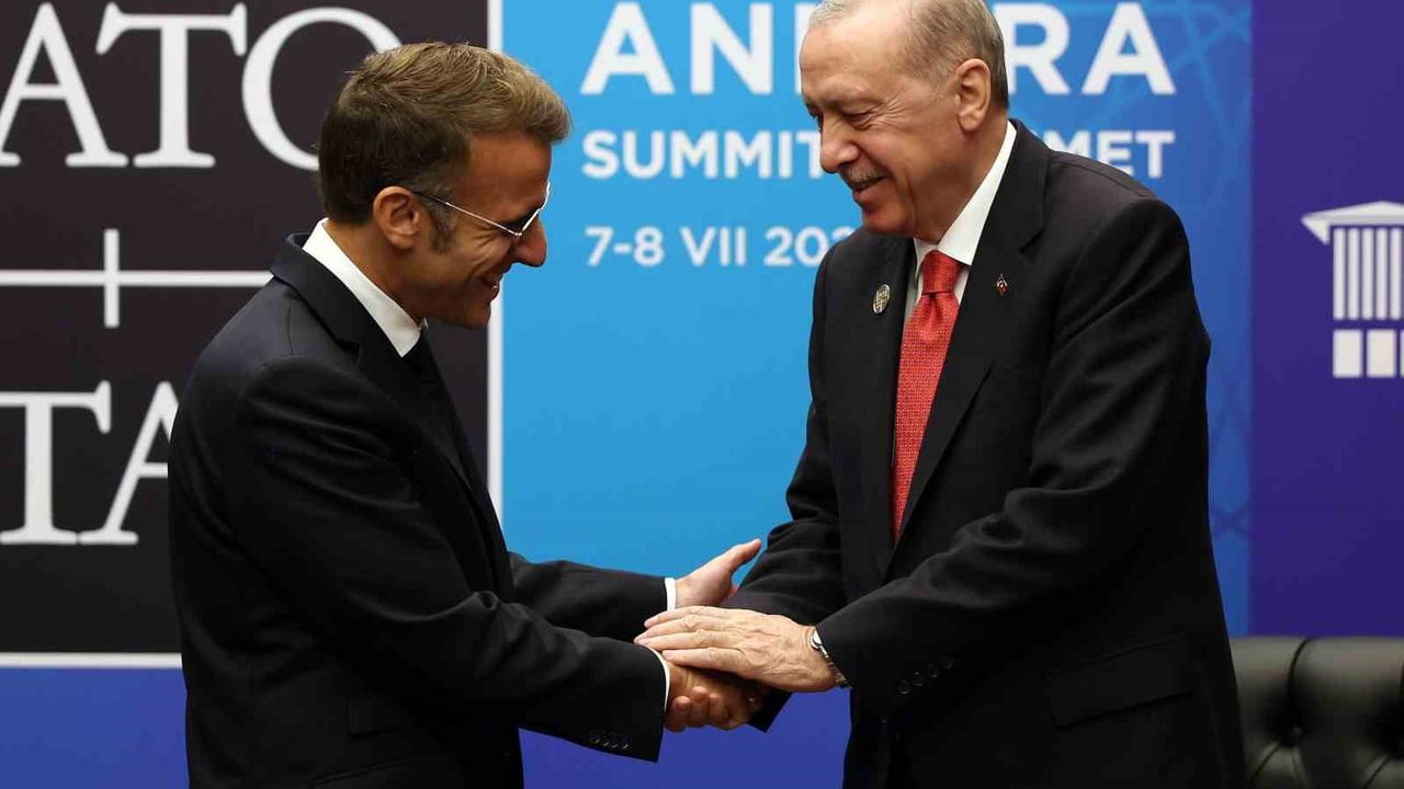 Erdoğan ile Macron görüşme gerçekleştirdi
