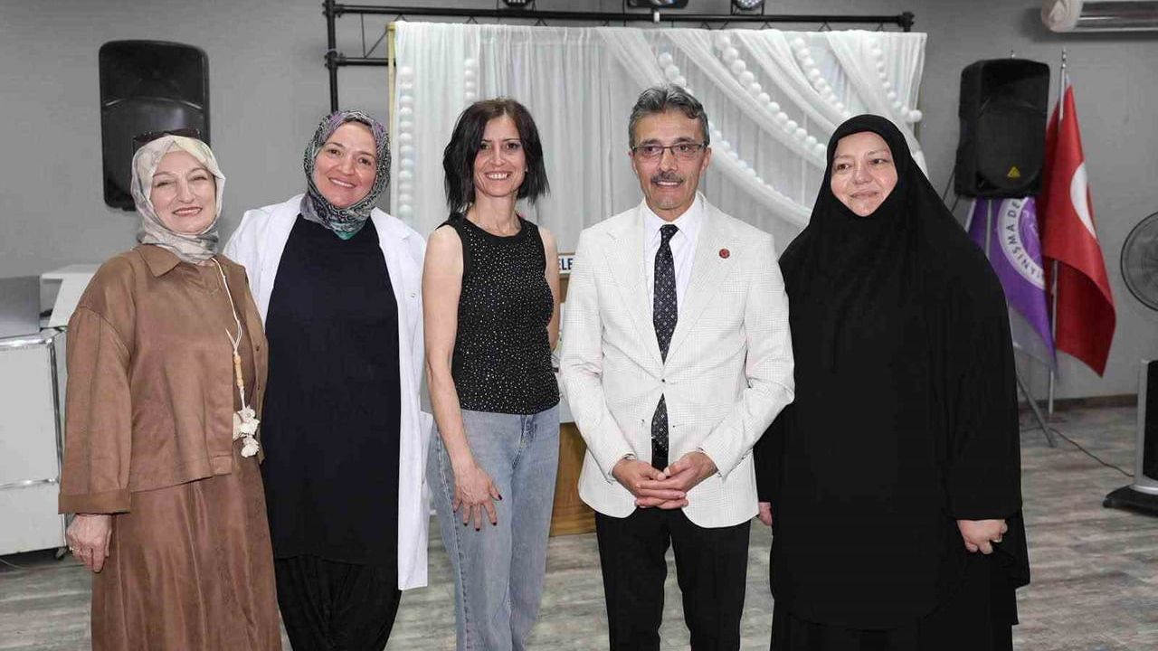 Erenler’de kadın kulübü hizmete açıldı