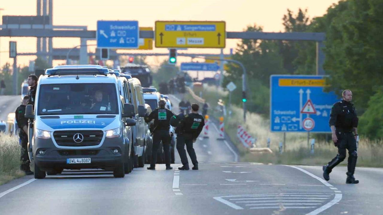 Erfurt'ta AfD kongresi protestolarla karşılandı